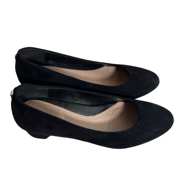 Taryn Rose
Babs Suede Demi-Wedge Comfort Pumps Black Suede - Picture 4 of 10
